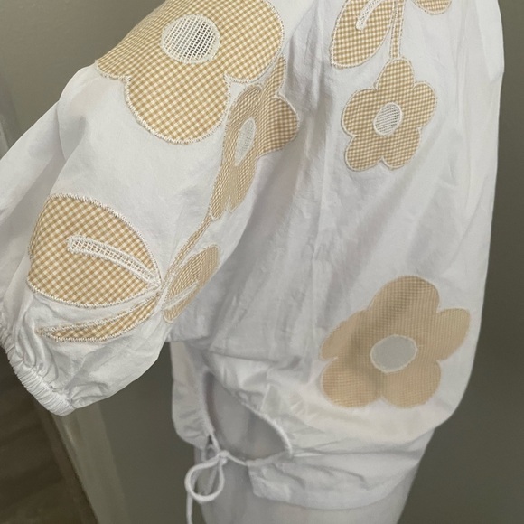 Madewell Embroidered Poplin Puff-Sleeve Cutout Crop Top - Picture 3 of 7